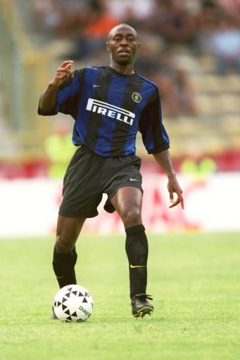 备受瞩目的 备受瞩目的