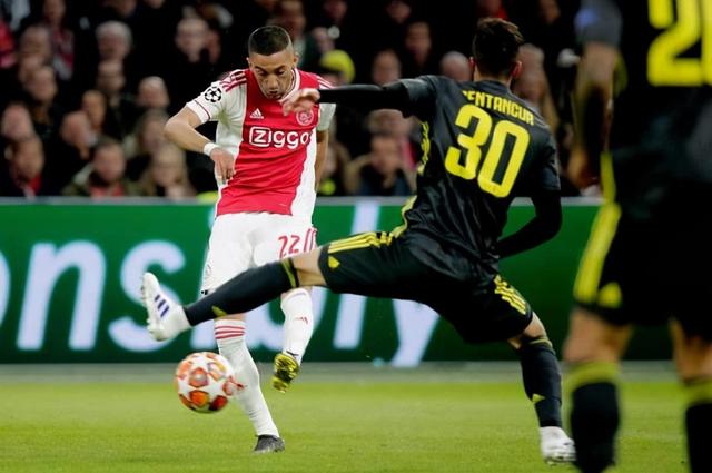 国足创近十 国足创近十