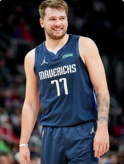 纽卡斯尔联 纽卡斯尔联